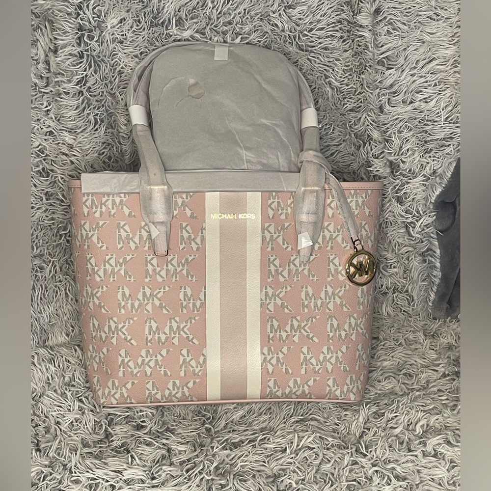 Michael Kors Purse- Jet Set Travel 35S1GTVT2B PWD BLSH MLT CARRYALL TOTE